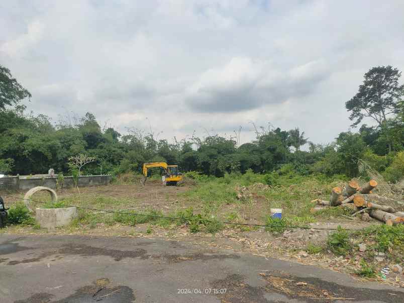 dijual tanah demangan selomartani kec