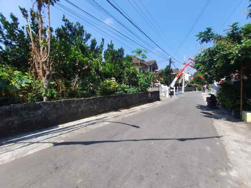 dijual tanah jl damai