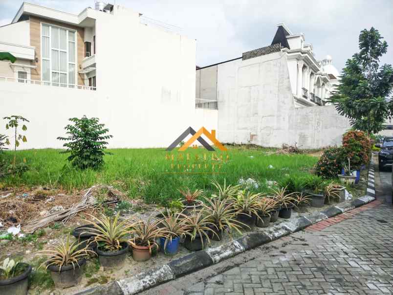 dijual tanah komplek river view polonia