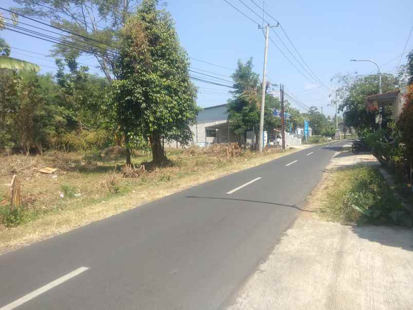 dijual tanah strategis pinggir jl kabupaten