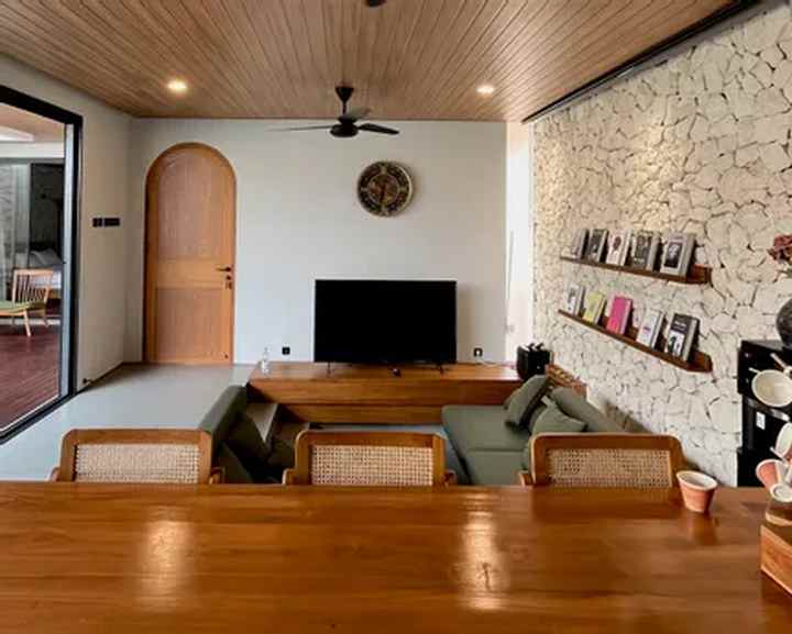 dijual villa cibeunying dago bandung