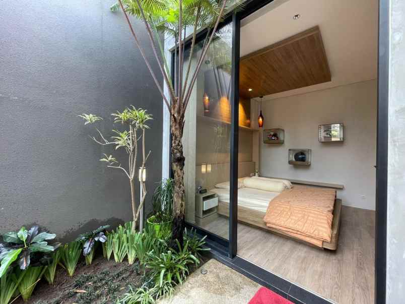 dijual villa full furnish lokasi kota batu