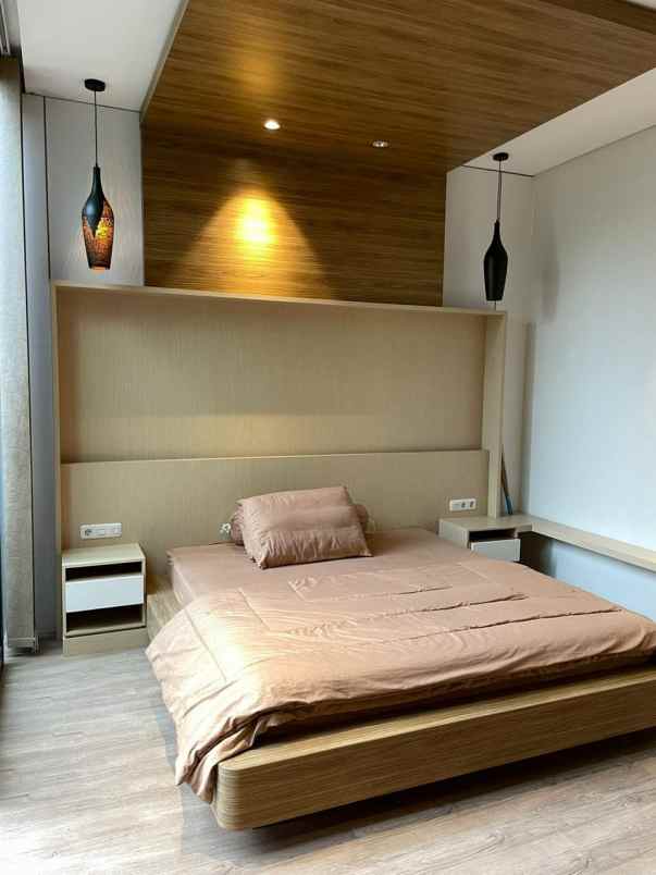 dijual villa full furnish lokasi kota batu