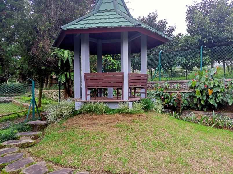 dijual villa jl cidahu sukabumi