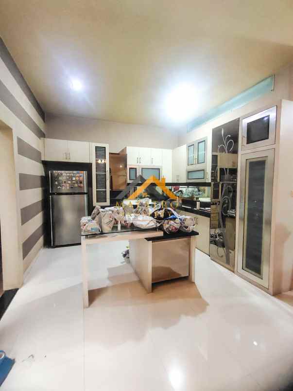 dijual villa komplek cemara asri jalan azalea 3