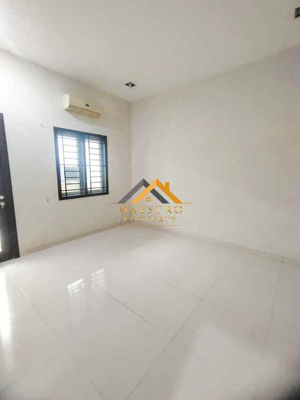 dijual villa komplek cemara asri jalan azalea 3