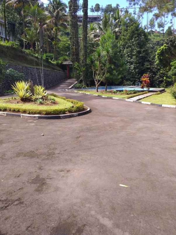 dijual villa rumah lokasi mega mwndung bogor