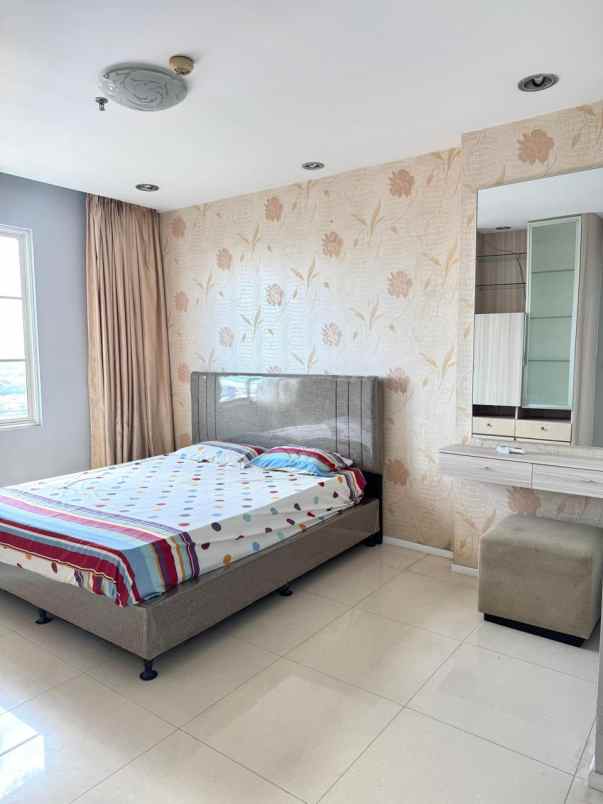 disewa apartemen french walk siaphuni furnished 3br