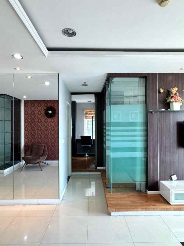 disewa apartemen french walk siaphuni furnished 3br