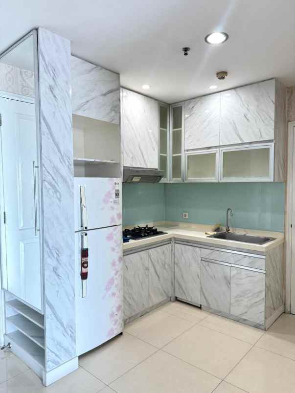 disewa apartemen french walk siaphuni furnished 3br