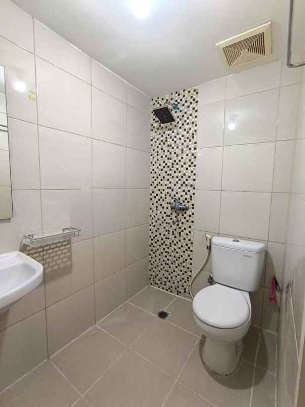 disewakan apartemen orchard lt 26 3br pakuwon mall