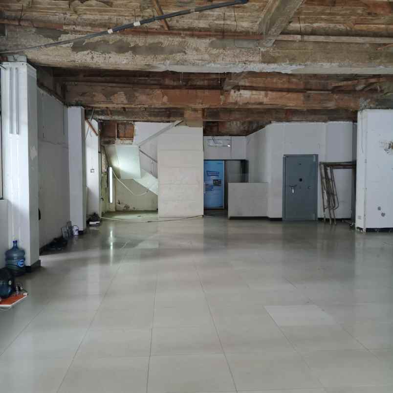disewakan gedung di mampang prapatan jakarta selatan