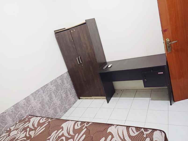 disewakan kost jl siwalankerto selatan 68