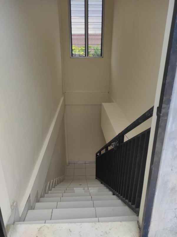 disewakan ruko gudang kantor kemang utara