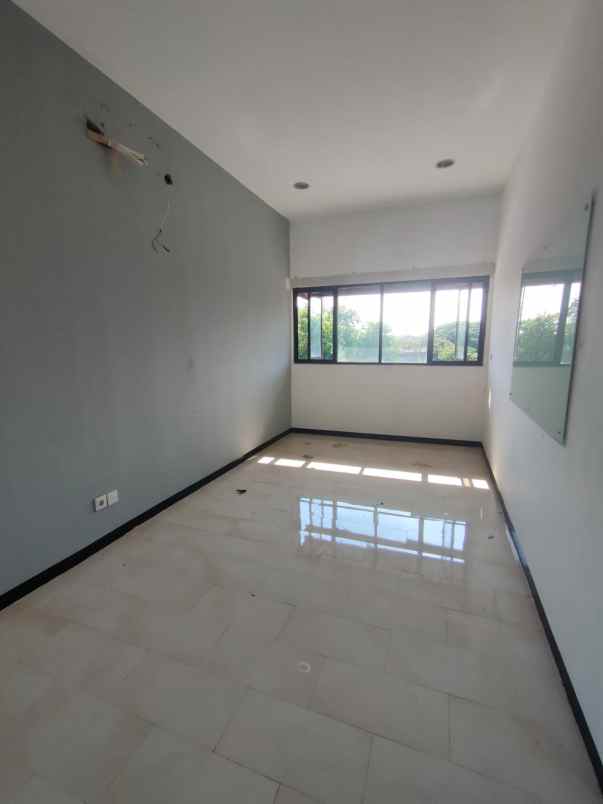 disewakan ruko gudang kantor raya darmo permai utara