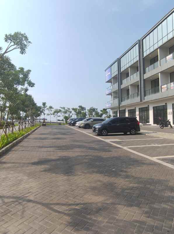 disewakan ruko mega kuningan pik2 tiga lantai