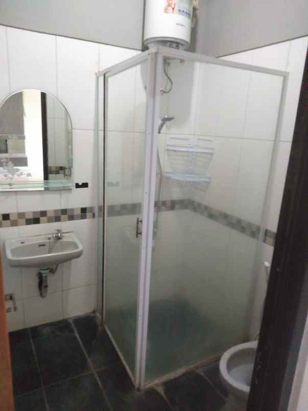 disewakan rumah bukit sariwangi