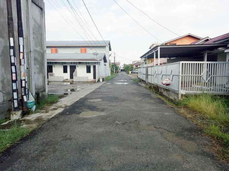 disewakan rumah jl danau sentarum kel