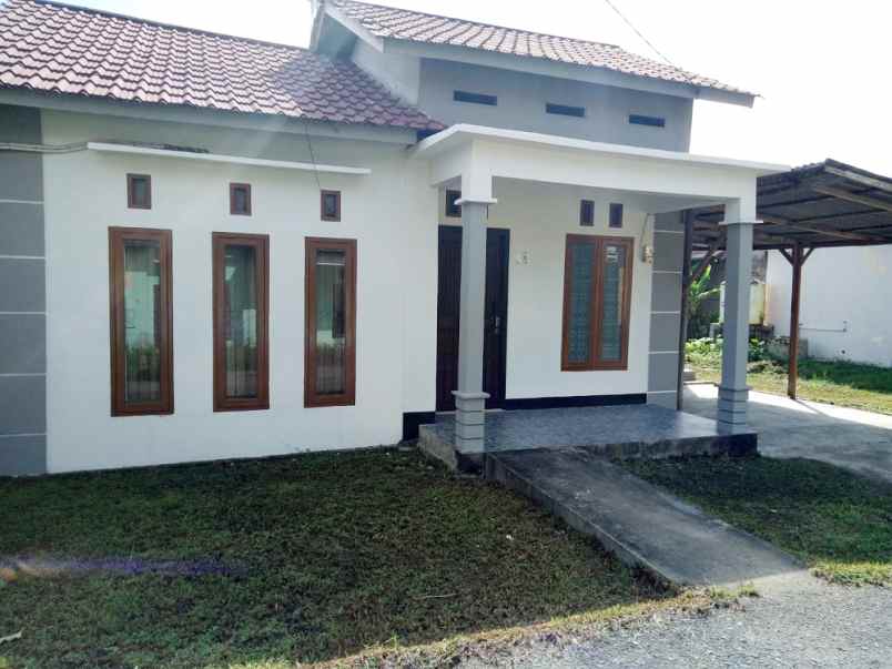 disewakan rumah jl danau sentarum kel