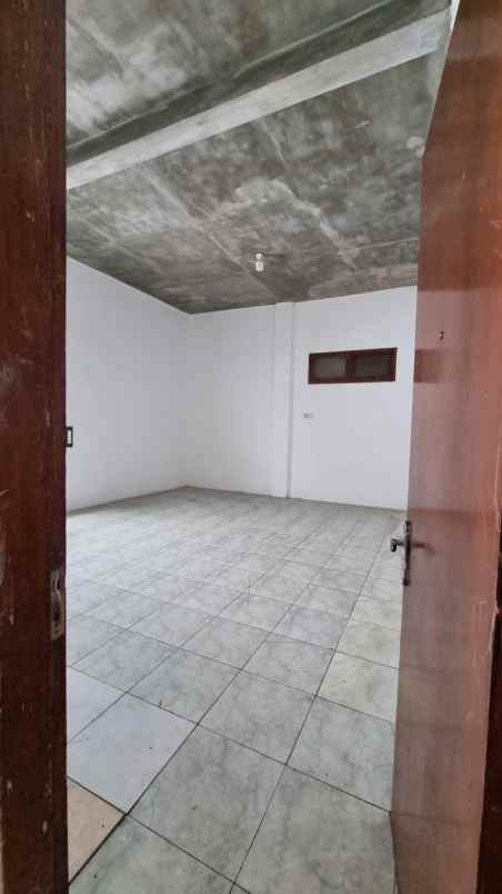 disewakan rumah jl raya jemursari