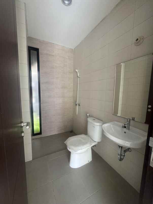 disewakan rumah suvarna sutera cluster