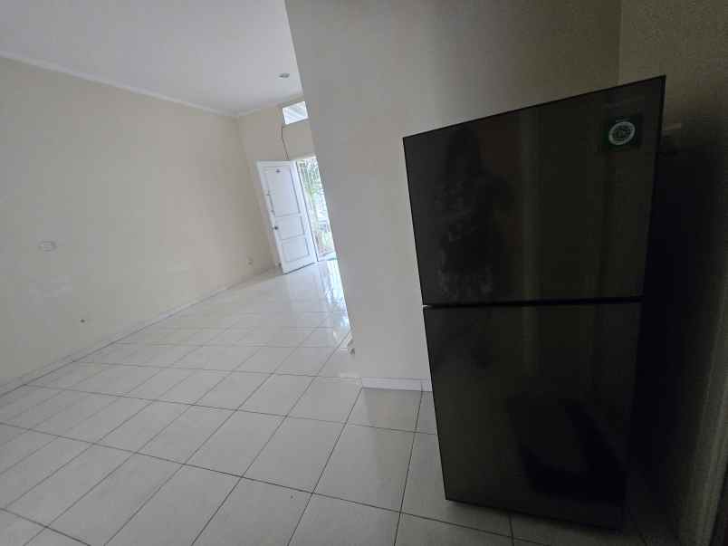 disewakan rumah suvarna sutera cluster bayu