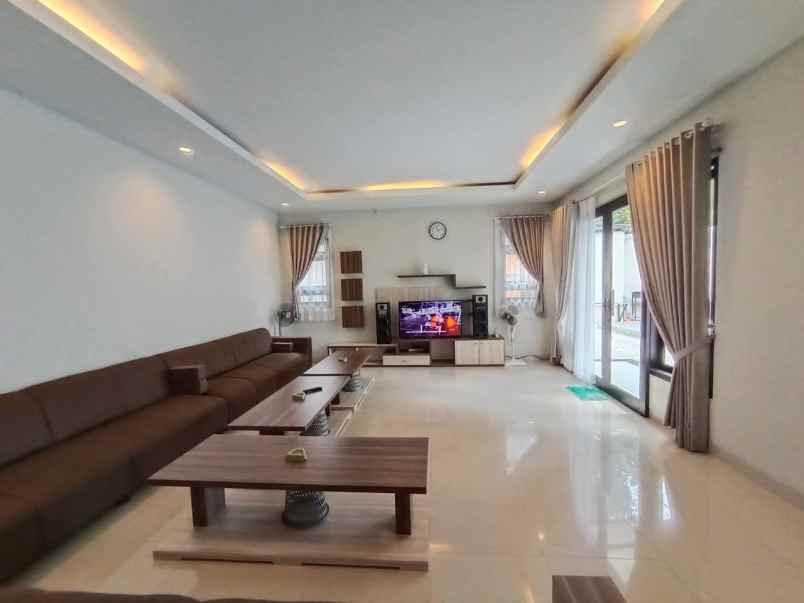 disewakan villa alamat jalan cisarua km 80