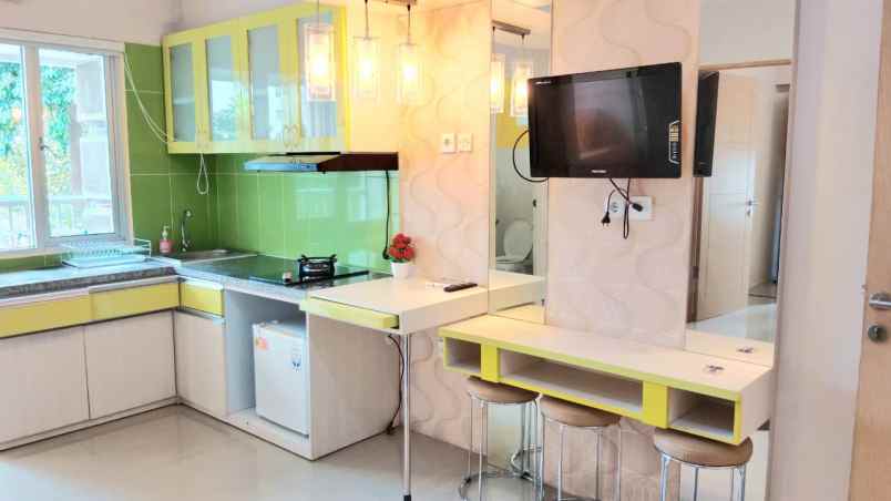 educity tower yale lantai 2 full furnish view pool