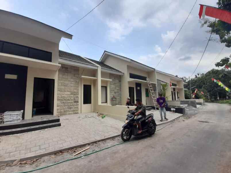 graha punika seyegan rumah type60 bonus motor