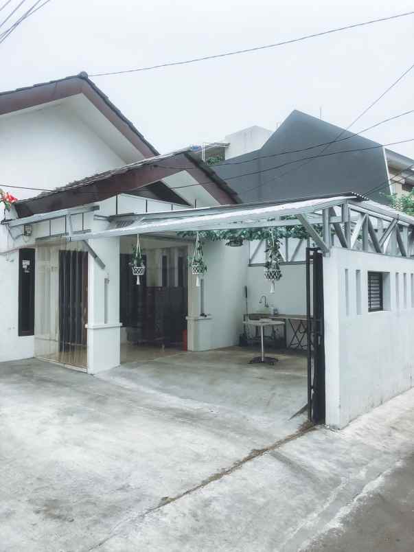 jual rumah di area radio dalam kebayoran baru jak sel