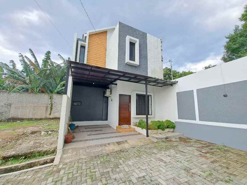 jual rumah di jatiasih 2 lantai dp hanya 50 persen