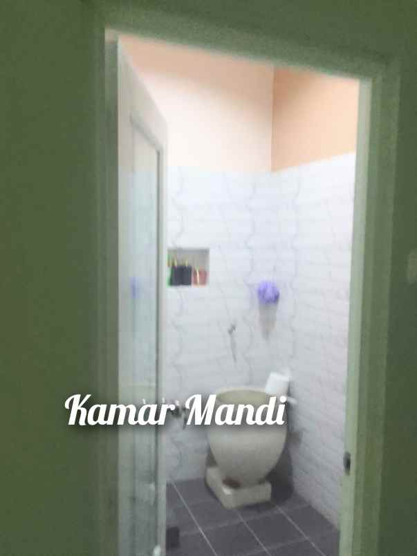 jual rumah induk 4 kontrakan