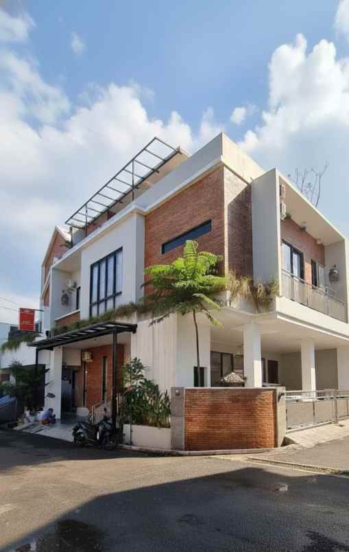 jual rumah kost bu di jl kaliurang km 6 utara ugm