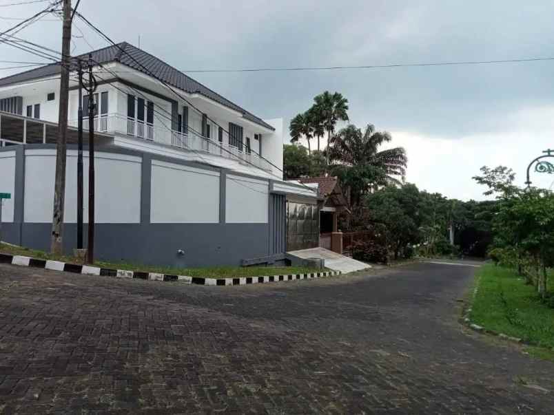 jual rumah mewah di lembah dieng malang siap huni