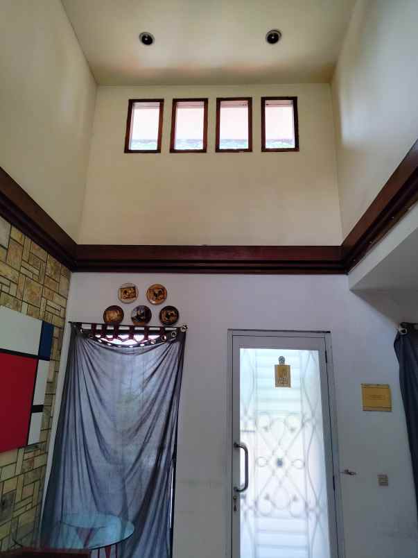 jual rumah taman lippo karawaci tangerang