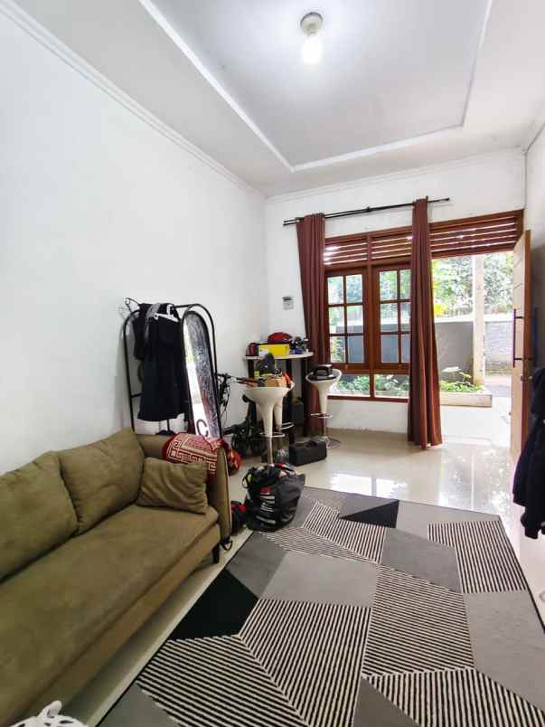 over kredit murah jual bu rumah strategis di depok