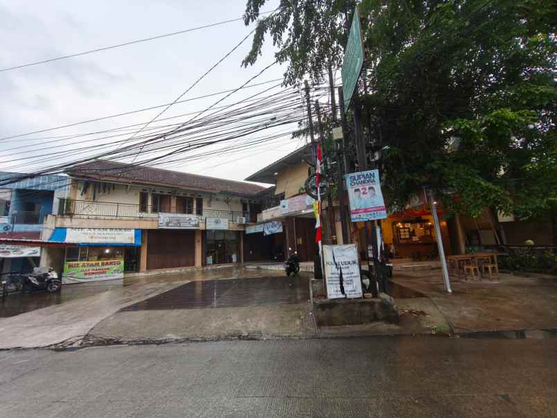 ruko dan kontrakkan strategis di mampang depok