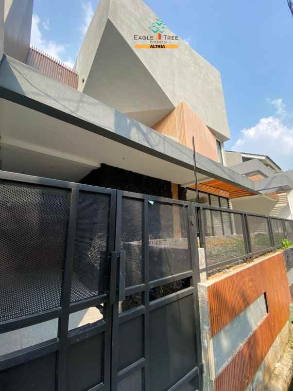 rumah 2 lantai dengan private pool di bintaro sektor 9