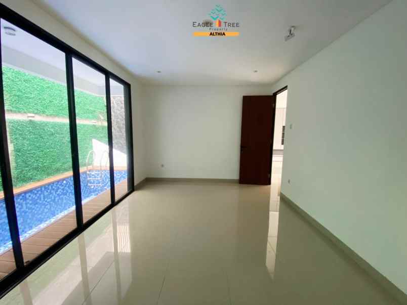 rumah 2 lantai dengan private pool di bintaro sektor 9