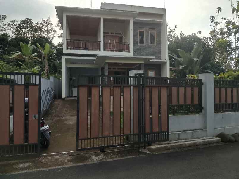 rumah 2 lantai jalan cagak subang