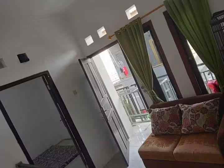 rumah 2 lantai murah 200 juta nego