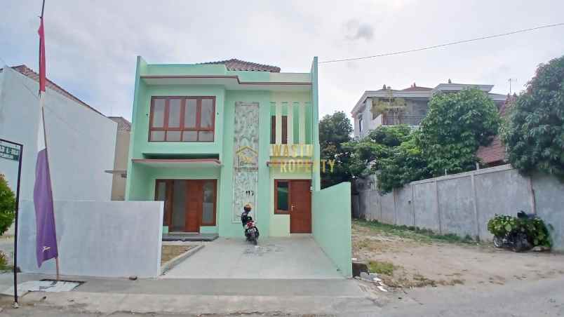 rumah 2 lantai siap huni 5 menit ke stipram