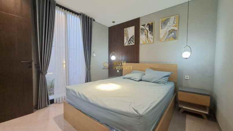 rumah 2 lantai tepi jalan besar di gito gati palagan