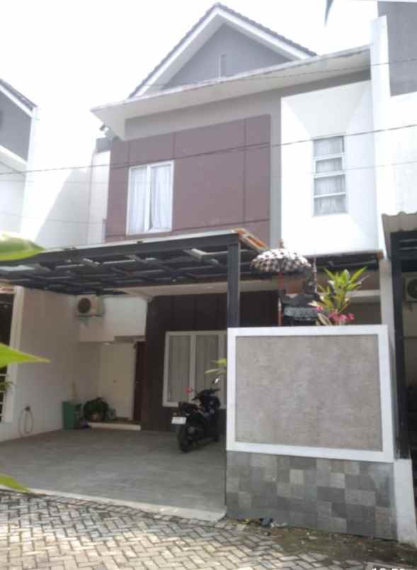 rumah 2 lt secondary dalam cluster di cipayung