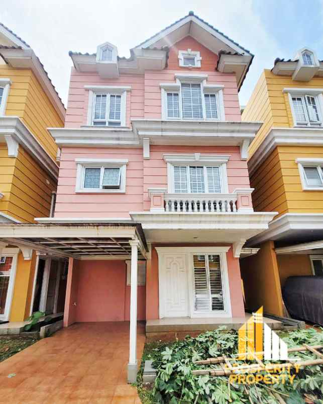 rumah 3 lantai di cluster omaha village gading serpong