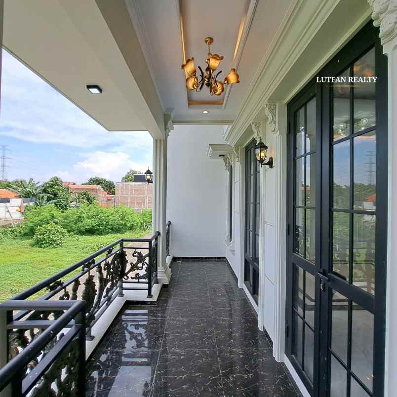 rumah 3 lantai jagakarsa dekat stasiun