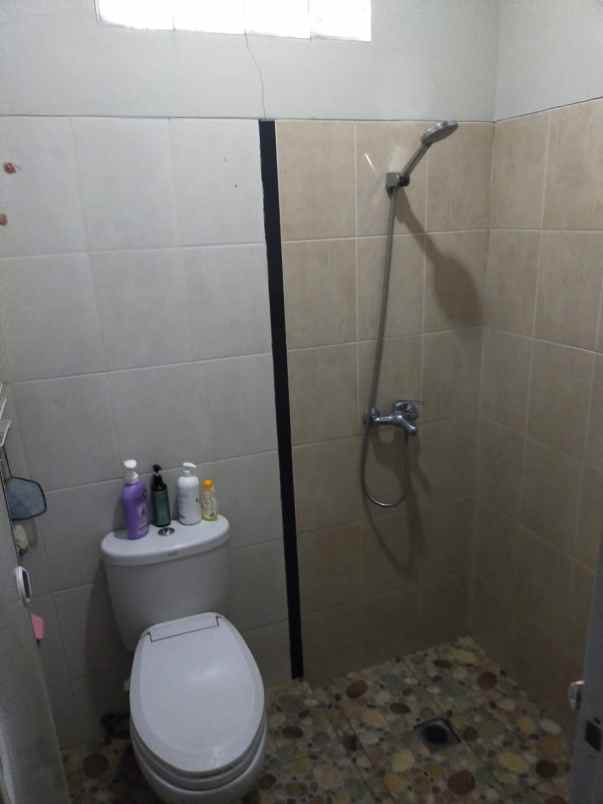 rumah 4 kamar tidur cihanjuang kabupaten bandung barat