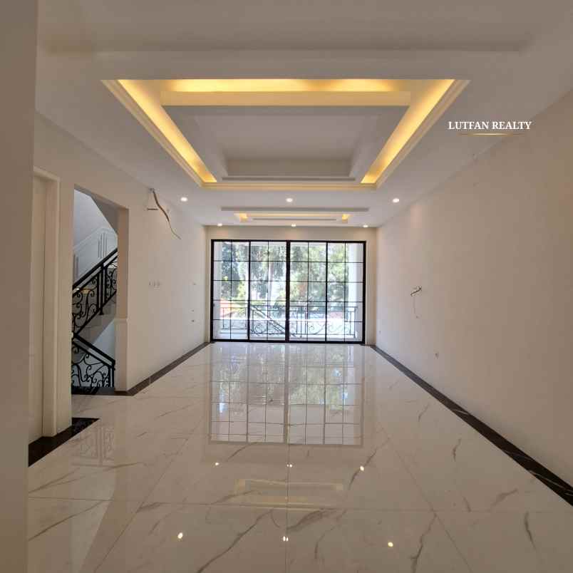 rumah american classic jagakarsa dekag tol brigift