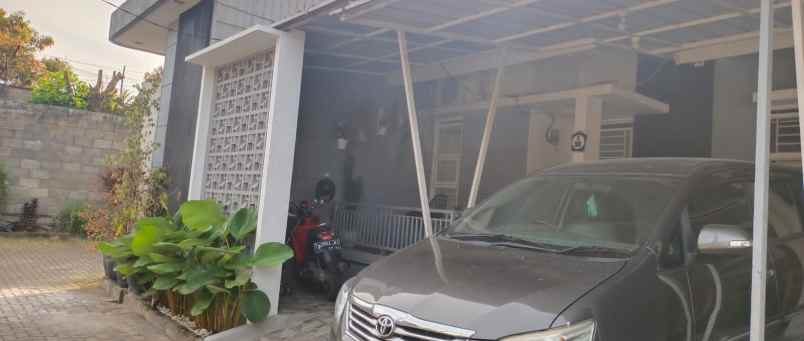 rumah bagus 2 lantai di cimareme bandung barat