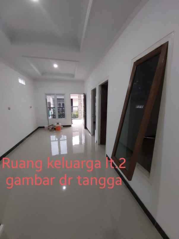 rumah baru 2 lantai bintara bekasi barat